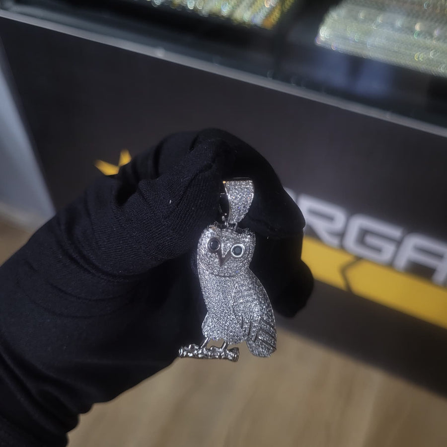 Iced Out Owl - tam pave kübik zirkon taşlı baykuş kolye ucu, siyah zirkon gözler