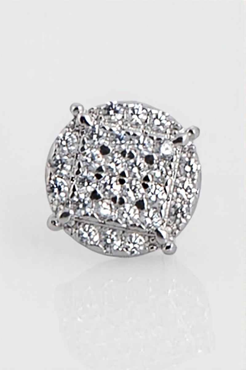 9mm Iced Cushion Cluster Stud Earring — tırnaklı montürde pave taşlı küme küpe