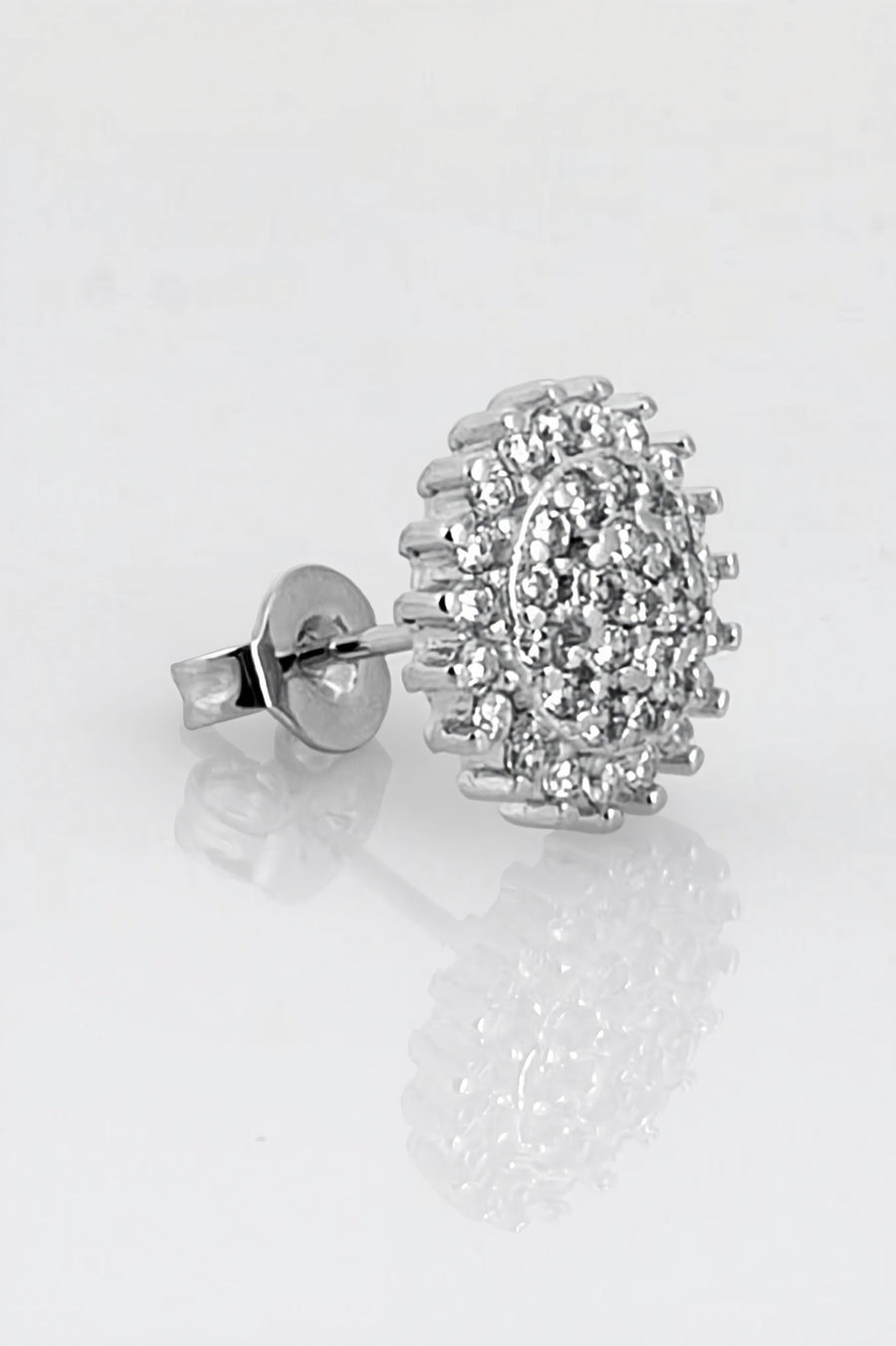 12mm Iced Oval Cluster Stud Earring — tırnaklı halo montürde oval taşlı küpe