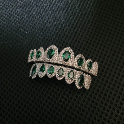 Iced Fully Emerald Grillz Iced Fully Emerald Grillz