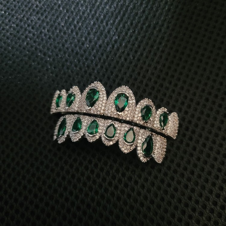 Iced Fully Emerald Grillz